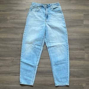 Levi’s high loose taper jeans size 27